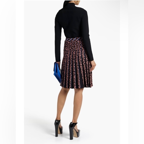 Diane Von Furstenberg Susan Skirt Pleated Jacquard-Knit Skirt Size Small NEW - Picture 6 of 14
